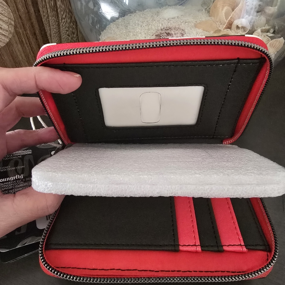 Loungefly Black and White Dumbo Wallet - Picture 3 of 8